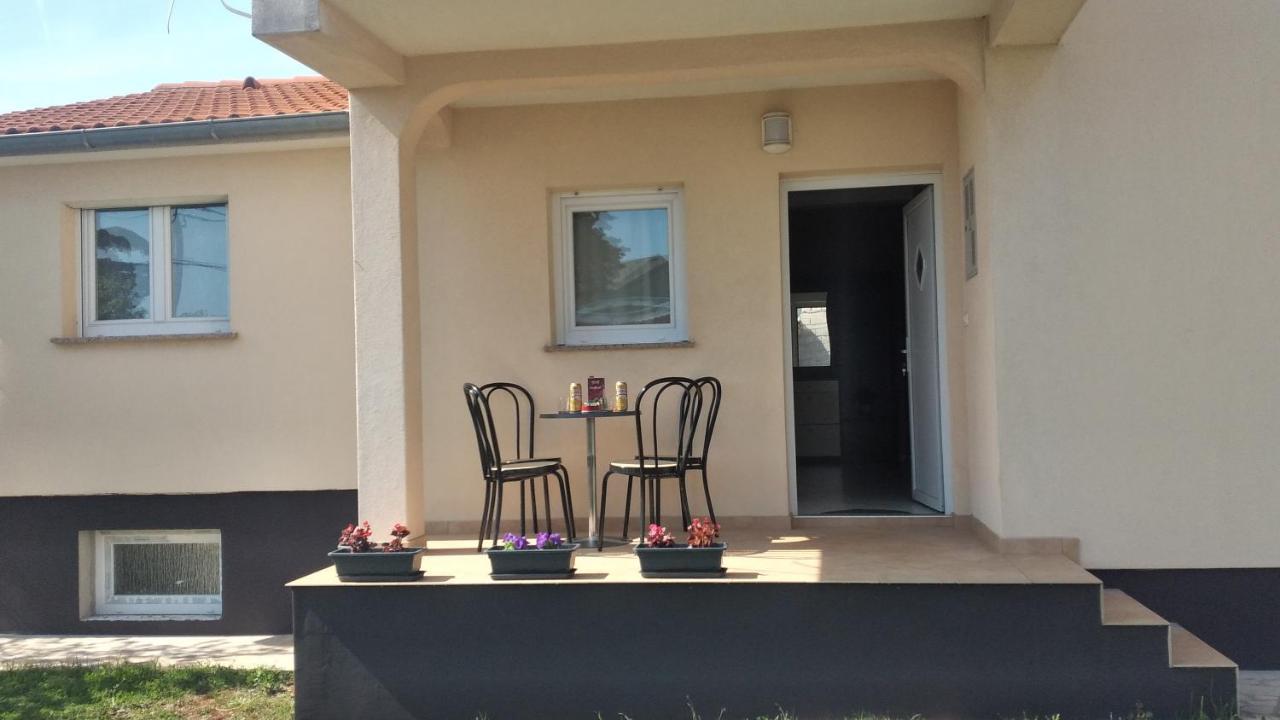 Apartman Ana PUY Exterior foto